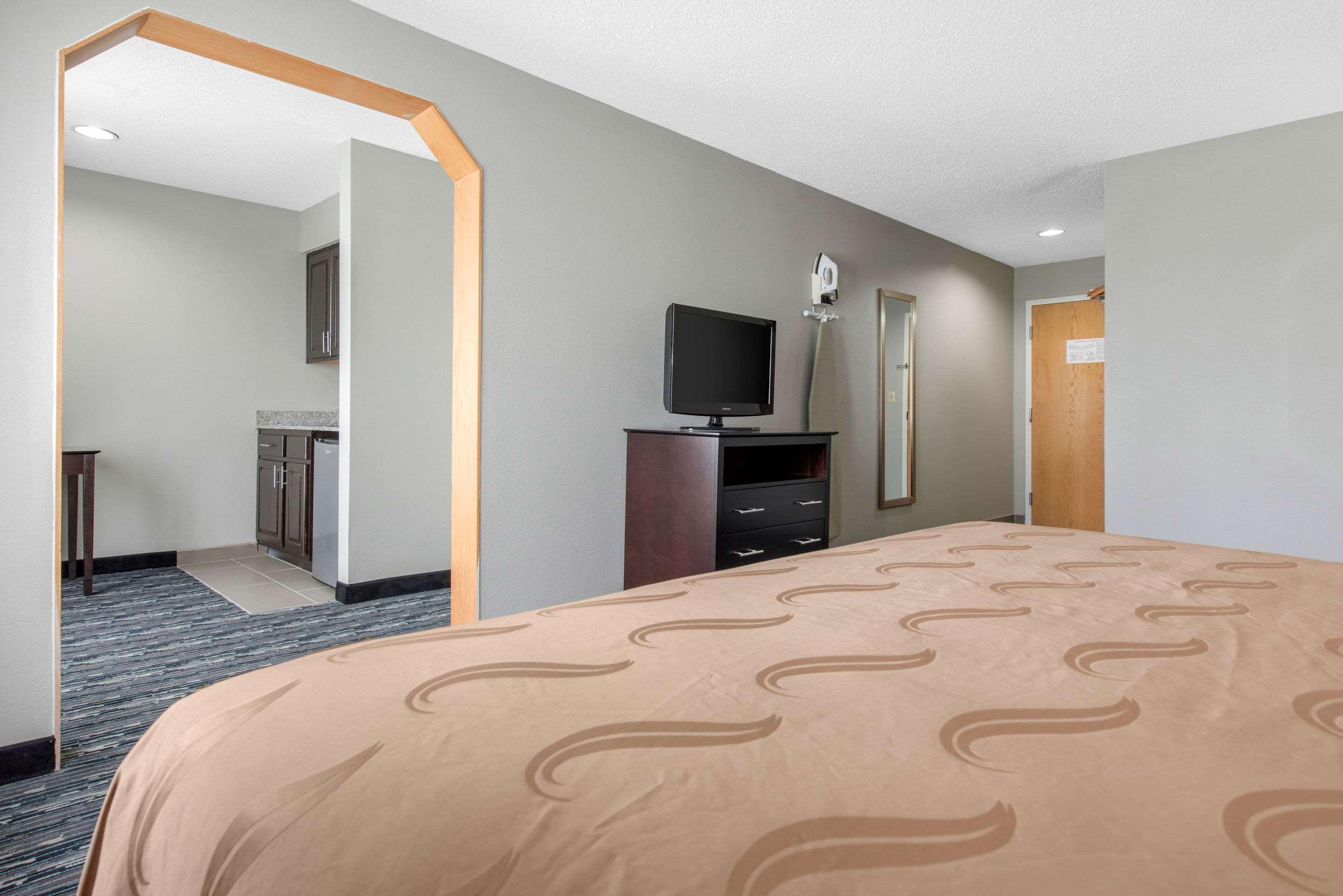 Quality Inn & Suites Brownsburg - Indianapolis West Kültér fotó