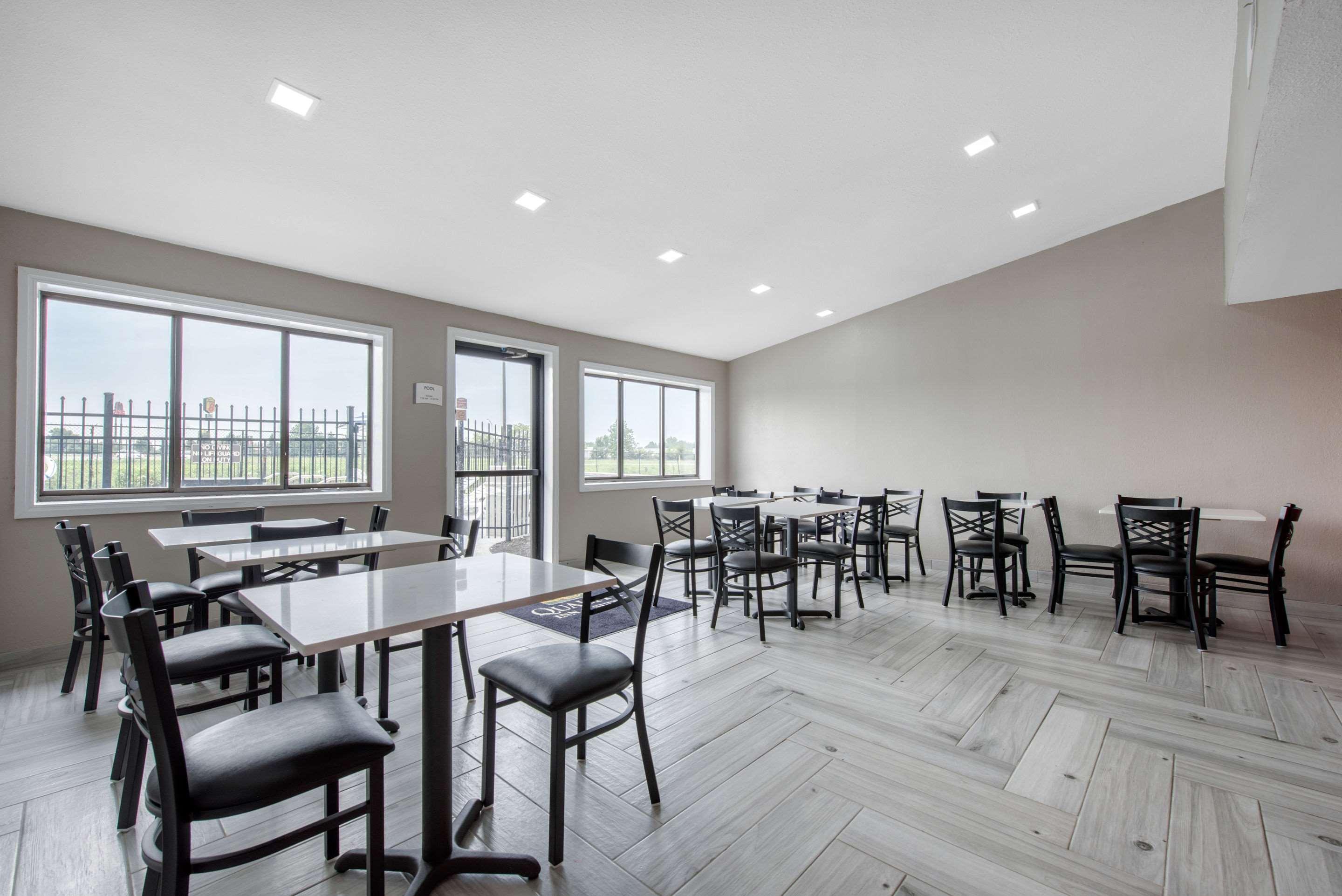 Quality Inn & Suites Brownsburg - Indianapolis West Kültér fotó