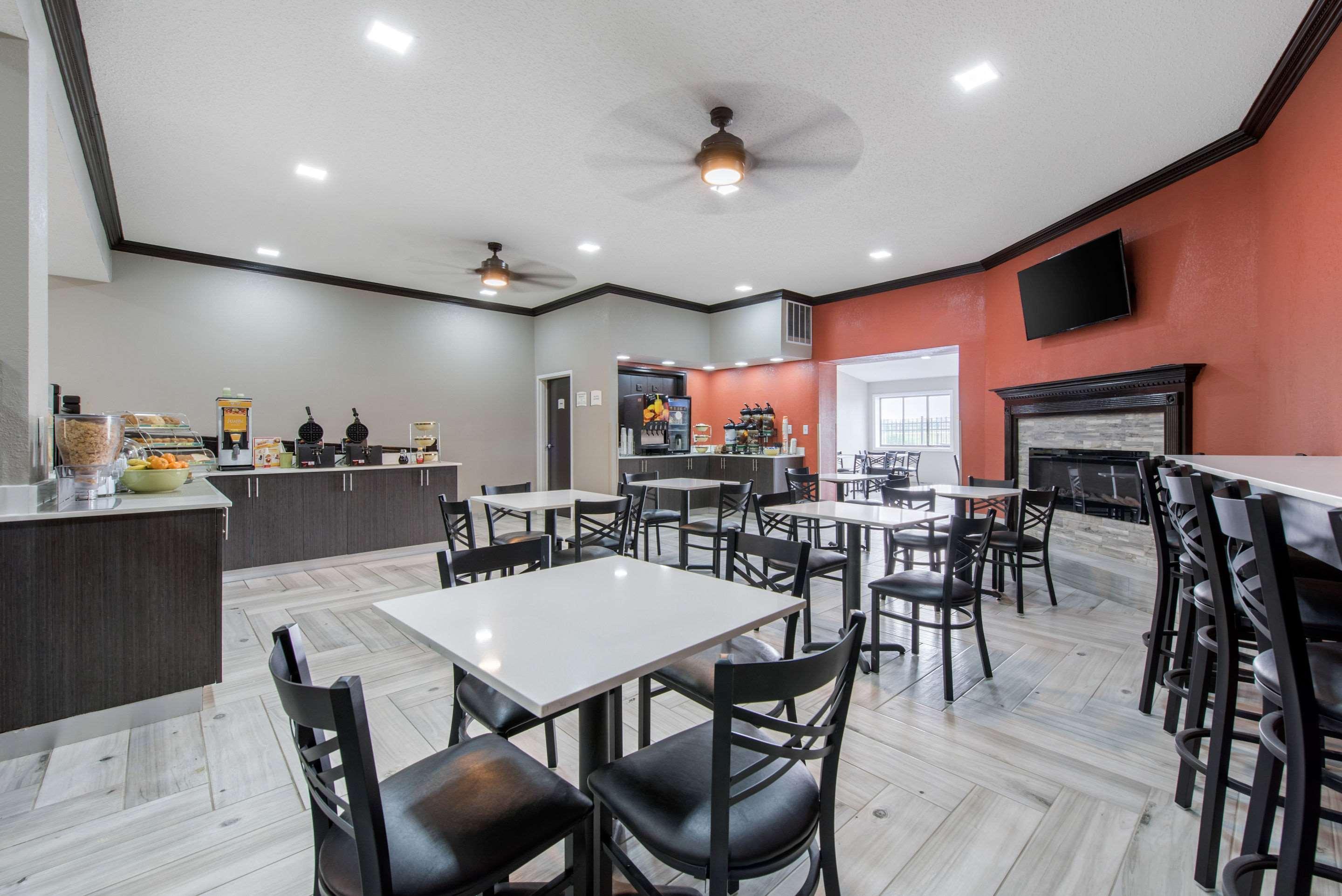 Quality Inn & Suites Brownsburg - Indianapolis West Kültér fotó