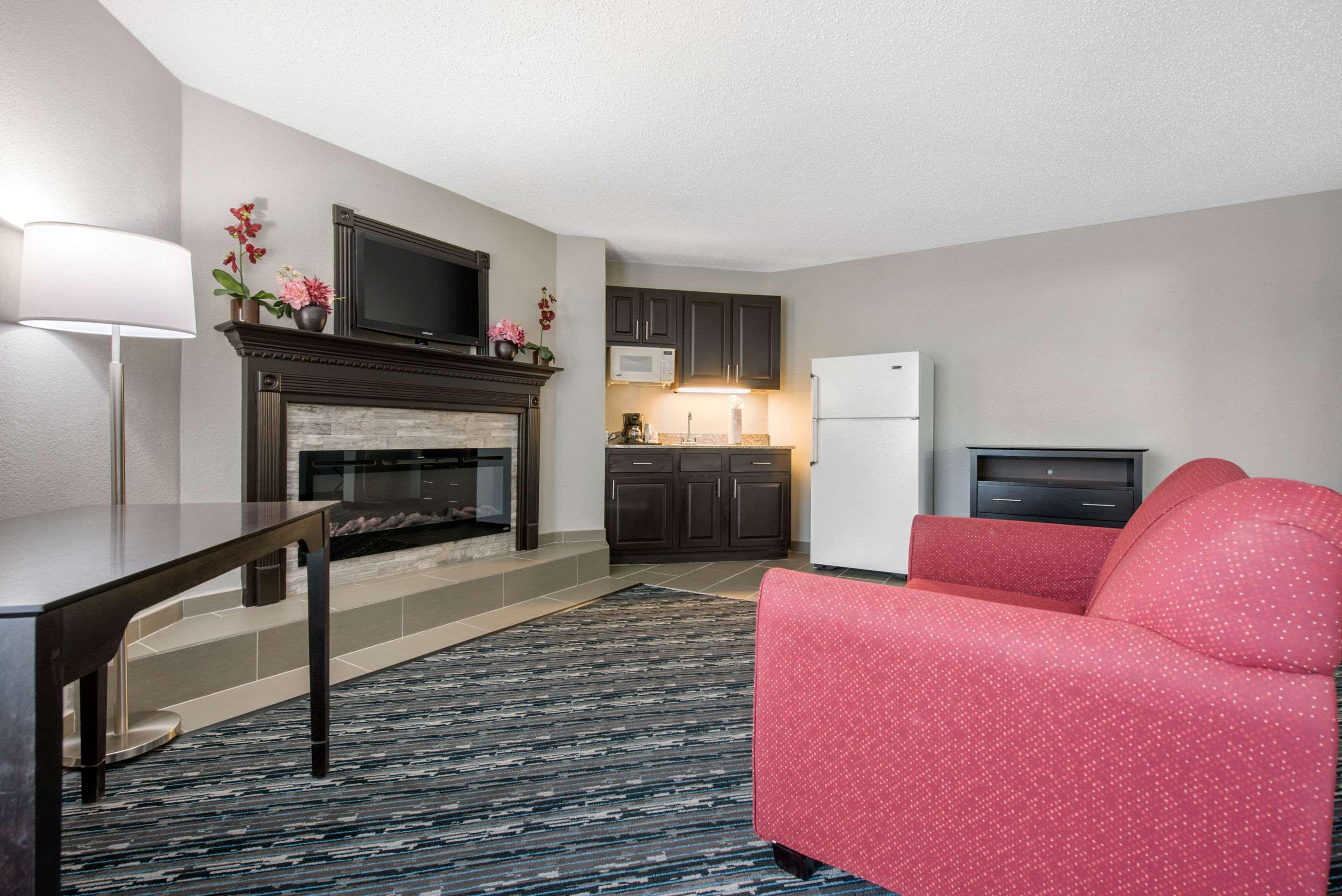 Quality Inn & Suites Brownsburg - Indianapolis West Kültér fotó