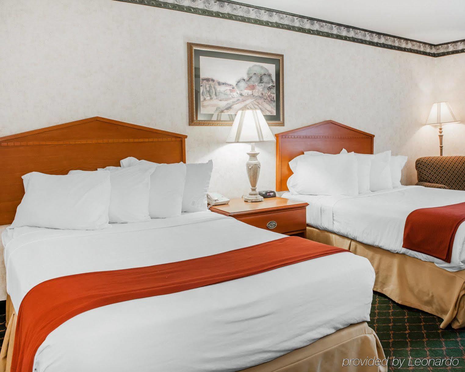 Quality Inn & Suites Brownsburg - Indianapolis West Kültér fotó