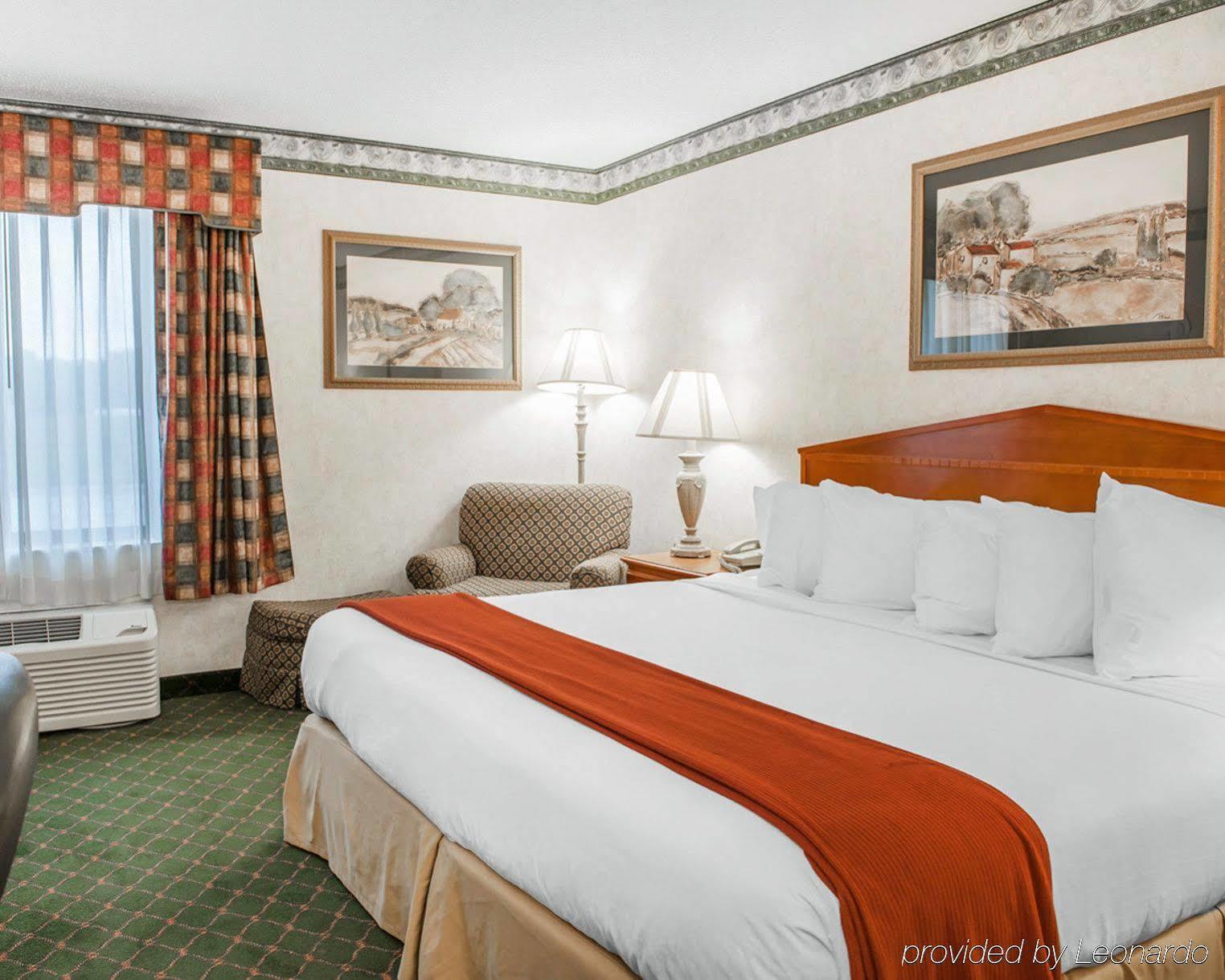 Quality Inn & Suites Brownsburg - Indianapolis West Kültér fotó