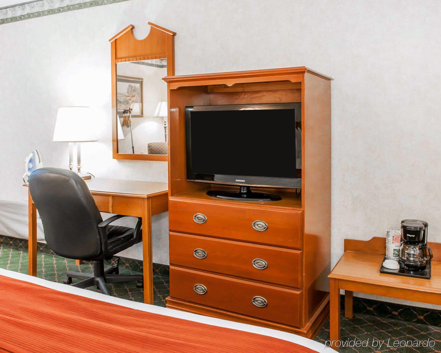 Quality Inn & Suites Brownsburg - Indianapolis West Kültér fotó