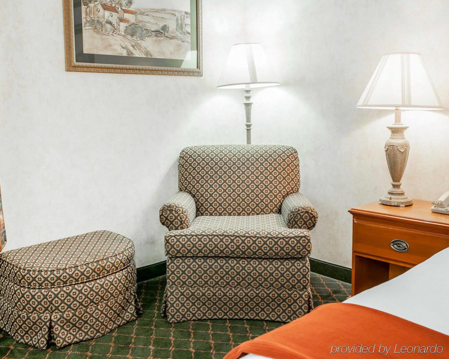 Quality Inn & Suites Brownsburg - Indianapolis West Kültér fotó