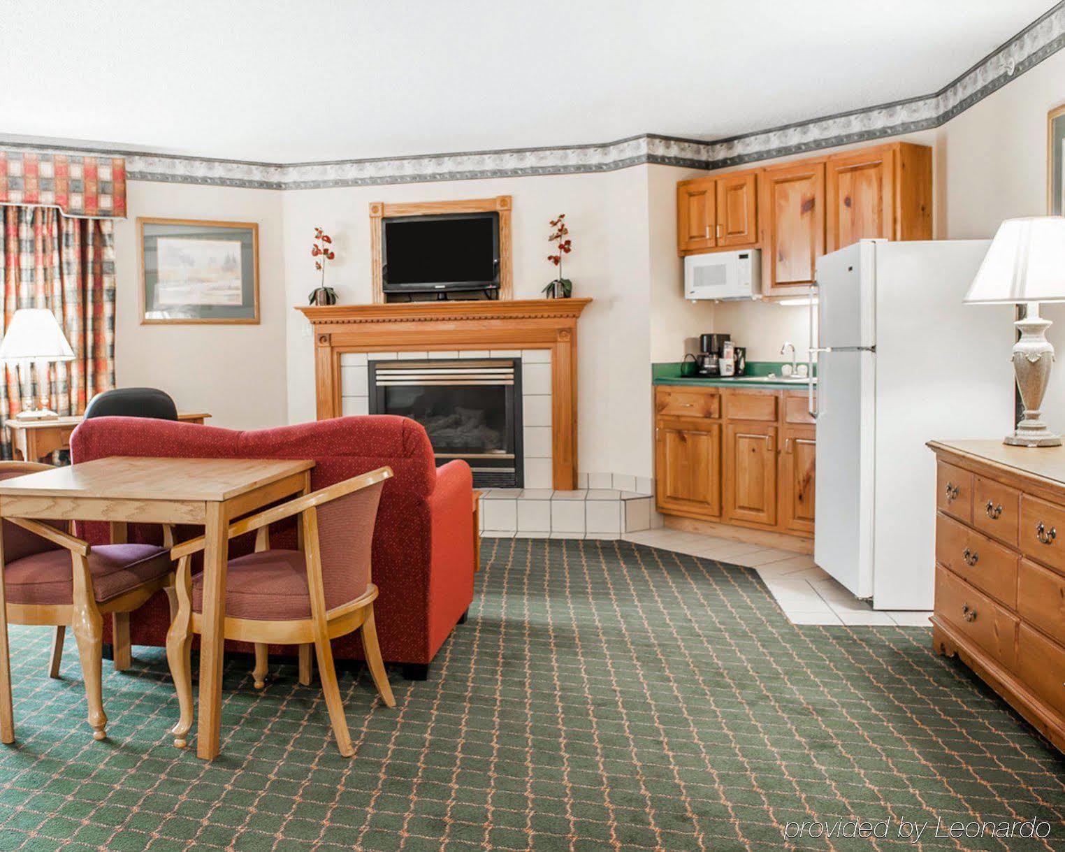 Quality Inn & Suites Brownsburg - Indianapolis West Kültér fotó