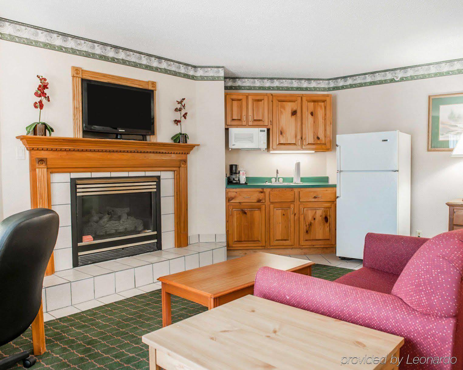 Quality Inn & Suites Brownsburg - Indianapolis West Kültér fotó