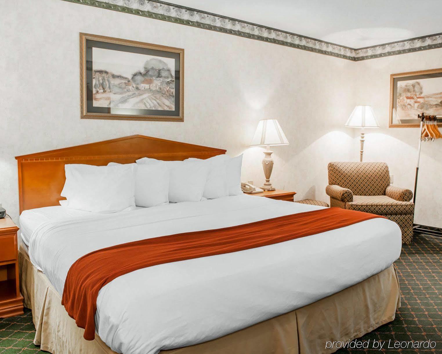 Quality Inn & Suites Brownsburg - Indianapolis West Kültér fotó