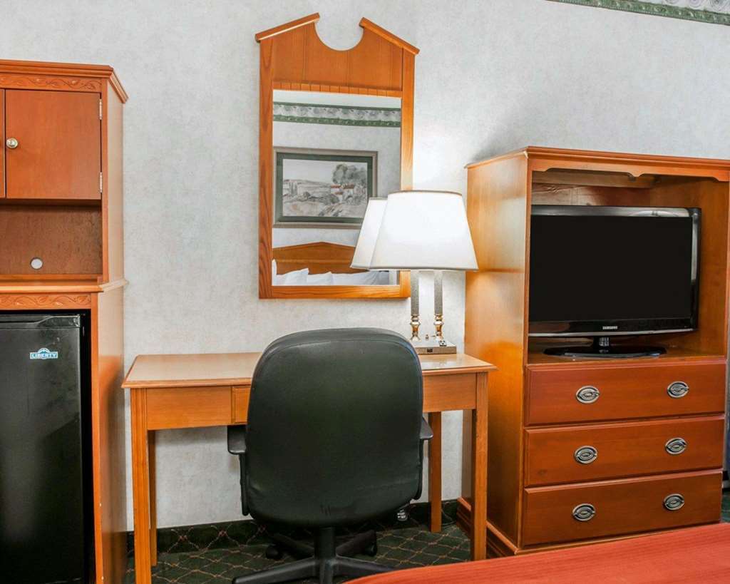 Quality Inn & Suites Brownsburg - Indianapolis West Szoba fotó
