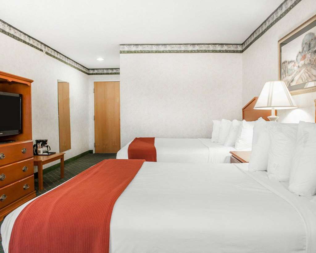 Quality Inn & Suites Brownsburg - Indianapolis West Szoba fotó